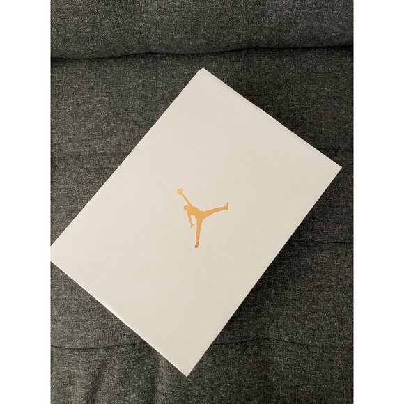 Nike Women's Air Jordan 1 Mid - Coconut Milk - Picture 9 of 9